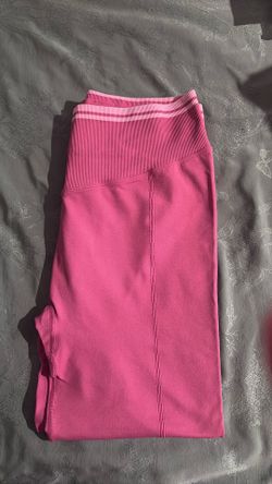 Victoria Secret/pink Store /pink Color