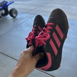 Adidas Girl Soccer Cleats Color Is Black And Pink