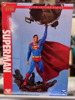 Grand Jester Studios Superman Limited Edition Statue