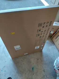 UNUSED Jogsaw Table.