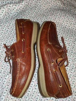 Men's size 11 Sperry gold