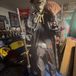 Home Accents Holiday 6.5 ft. Grave & Bones Animated LED Grave Robber 