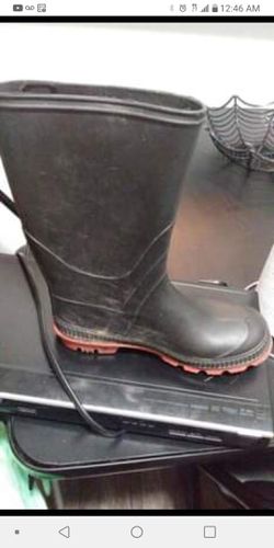 Kids rain boots size 4