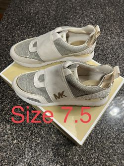 MICHAEL KORS Size 7.5 shoes