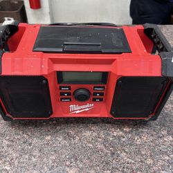 Milwaukee Jobsite Radio TOOL ONLY 