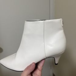 Size 6 Women Boots 