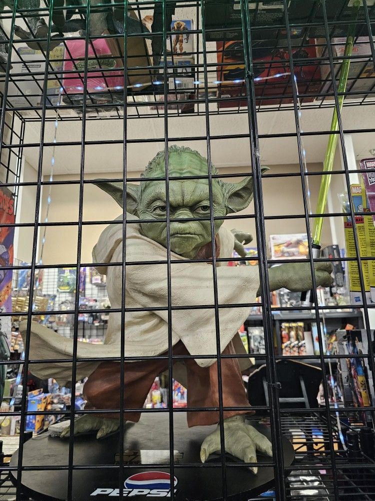 Star Wars Life Size Yoda Statue From Revenge Of The Sith By Pepsi