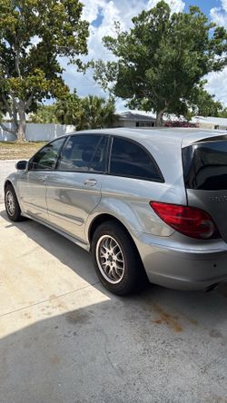 2006 Mercedes-Benz R350