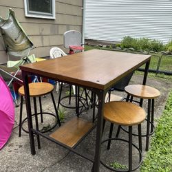 Free Table