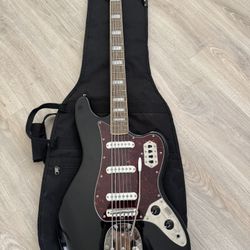 Squier Bass VI by Fender – Upgraded Strings + Fender Gig Bag