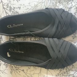 Women’s Shoes- Size 7