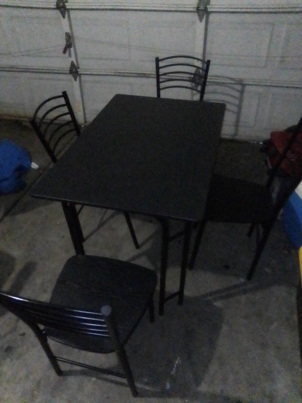 Table &4 chairs