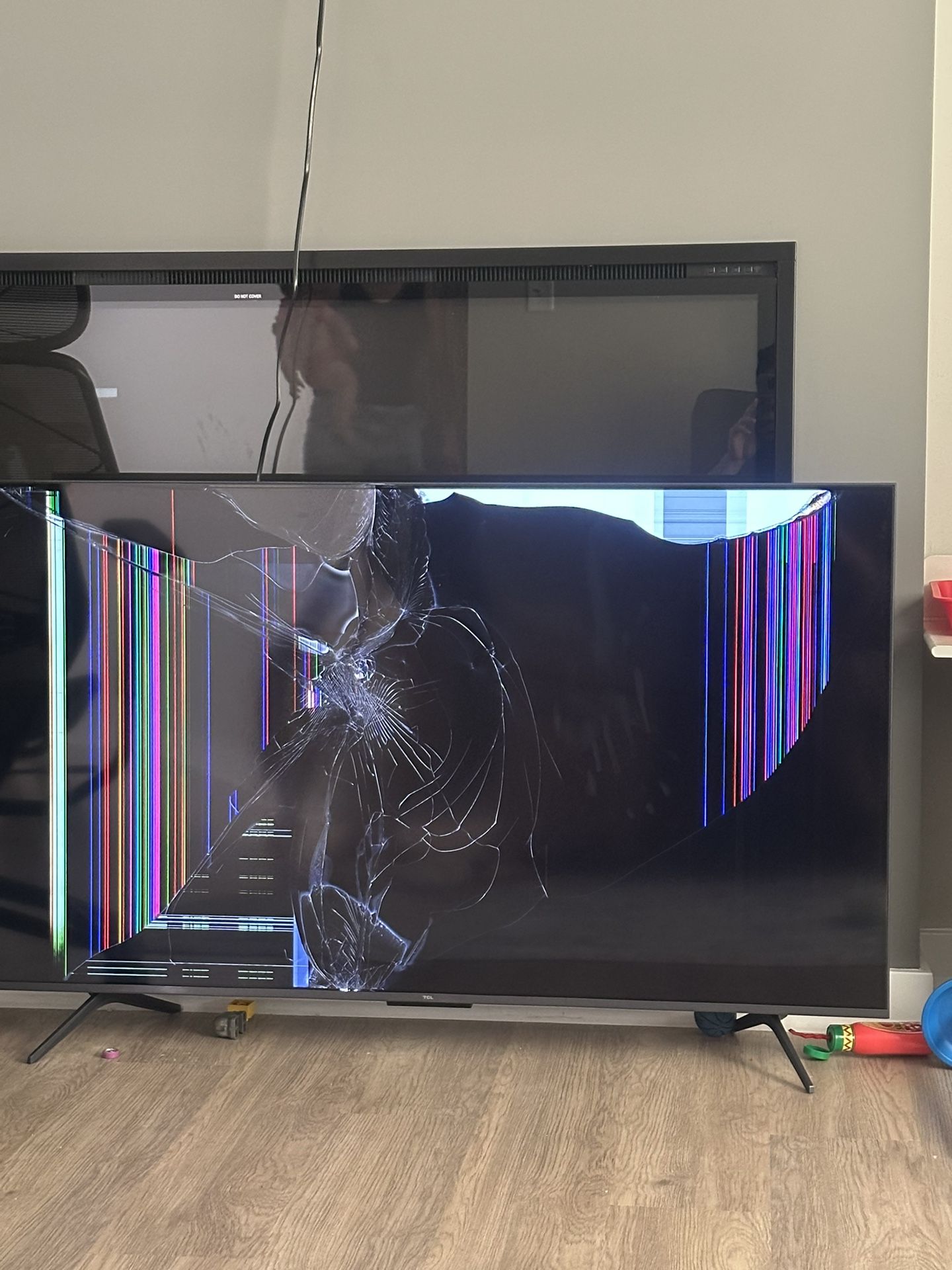 New TV With Broken Screen Model 55QM6K