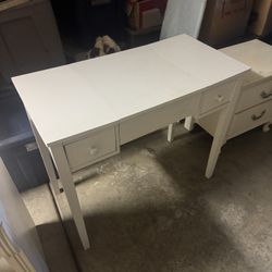 White Vanity Table with Flip-Up Mirror & Storage 