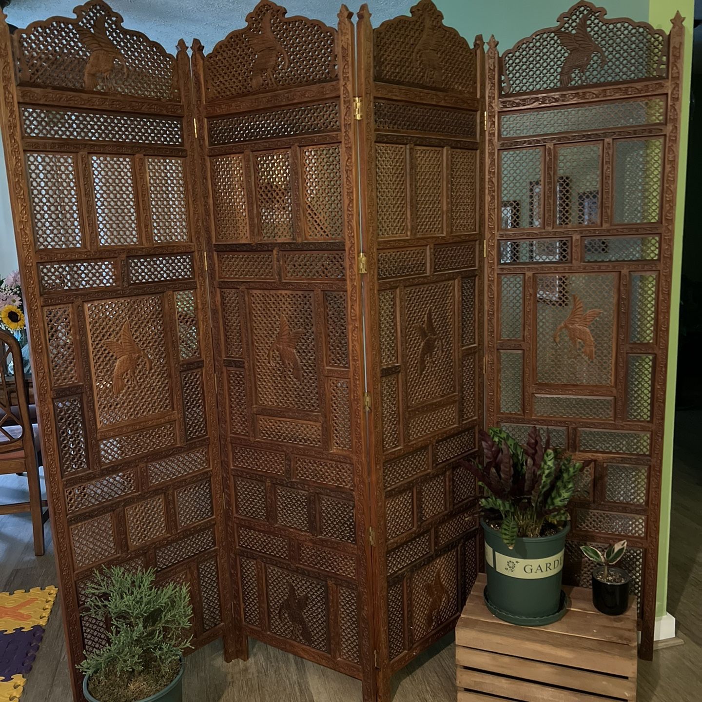 Traditional Mango Wood Room Divider