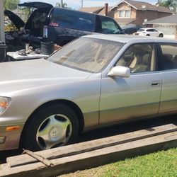 1998 Lexus LS 400