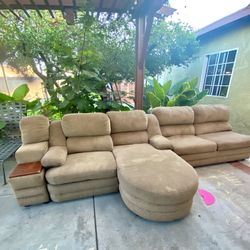 SOFÁ SET / IT COMES WITH SOFÁ BED AND RECLINER 