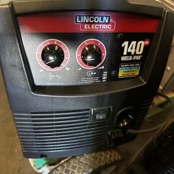 Lincoln electric Weld-Pak 140 Amp MIG and Flux-Core Wire Feed Welder, 115V, Aluminum Welder with Spool Gun sold separately