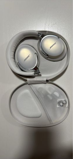 Bose Quiet-comfort headphones