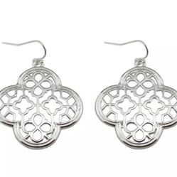 Silver Filigree Clover Dangle earrings 