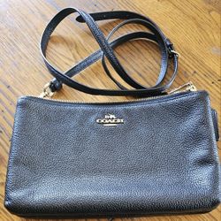 AUTHENTIC COACH BLACK LEATHER CROSSBODY PURSE USED 