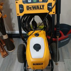 Pressure Washer Dewalt 