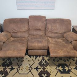 Reclining Sofa Couch – Dual Recliners, Smoke-Free Home