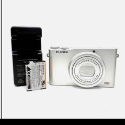 Fujifilm XQ1