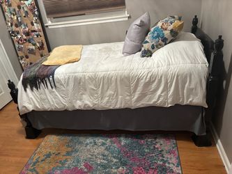 Twin mattress, box spring, bed frame, quilt