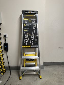 Gorilla Ladder 14 Feet 300 Pound Capacity