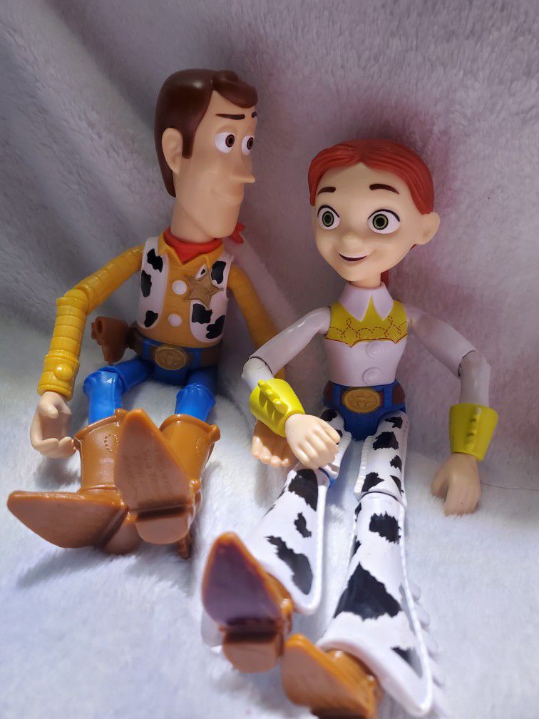 Woody And Jessie, Jessie Have Ink Under Her Shoe 