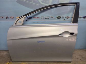 HYUNDAI SONATA LEFT FRONT DOOR  2011  -  2014