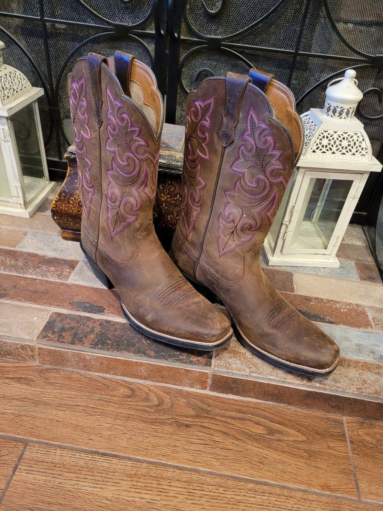Ariat Woman's Cowboy Boots Size 11