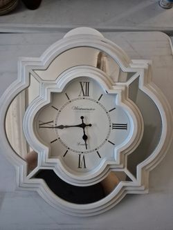 Beautiful wall decoration clock 5$