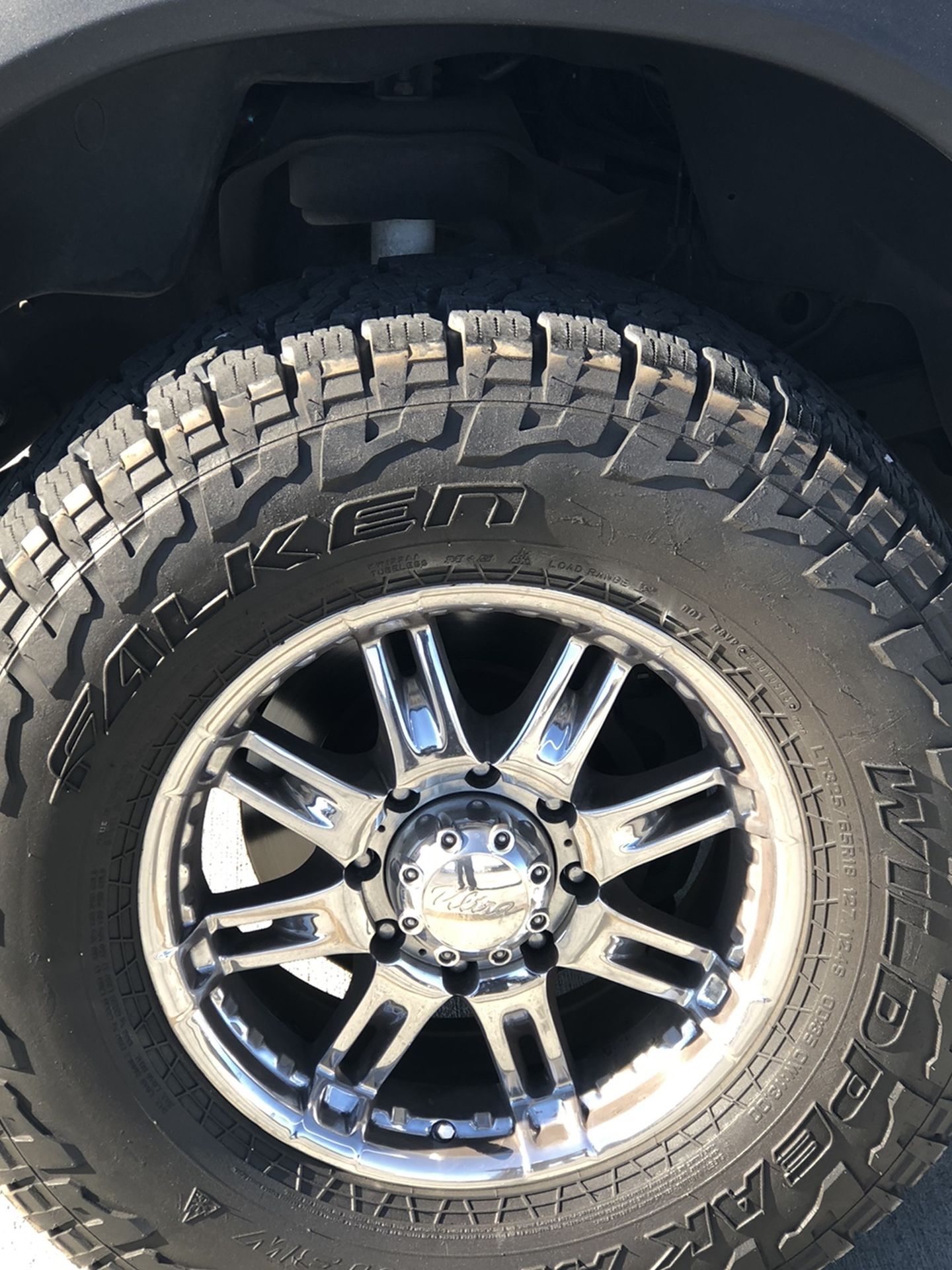 35 inch allterrain tires and Solid chrome rims 18 inch for Sale in Las