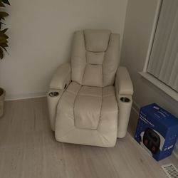 2 White Chair Recliner 