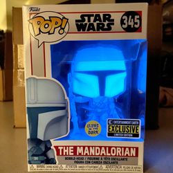 Glow Mandalorian Funko Pop! Exclusive