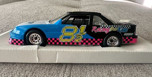 Vintage 1991 Revell Promo  #8 1/2  Racing for Kids Magazine 1/24 Scale Nascar Diecast