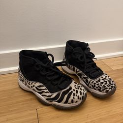Air Jordan 11 Animal Print size 6