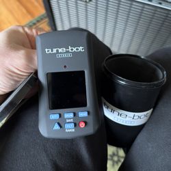 Tune Bot Electronic Drum Tuner