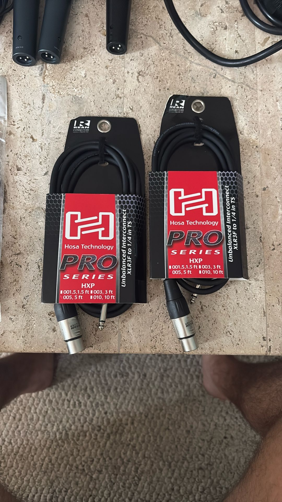 Pro Unbalanced Interconnect REAN XLR3F to 1/4 in TS SKU: HXP-005