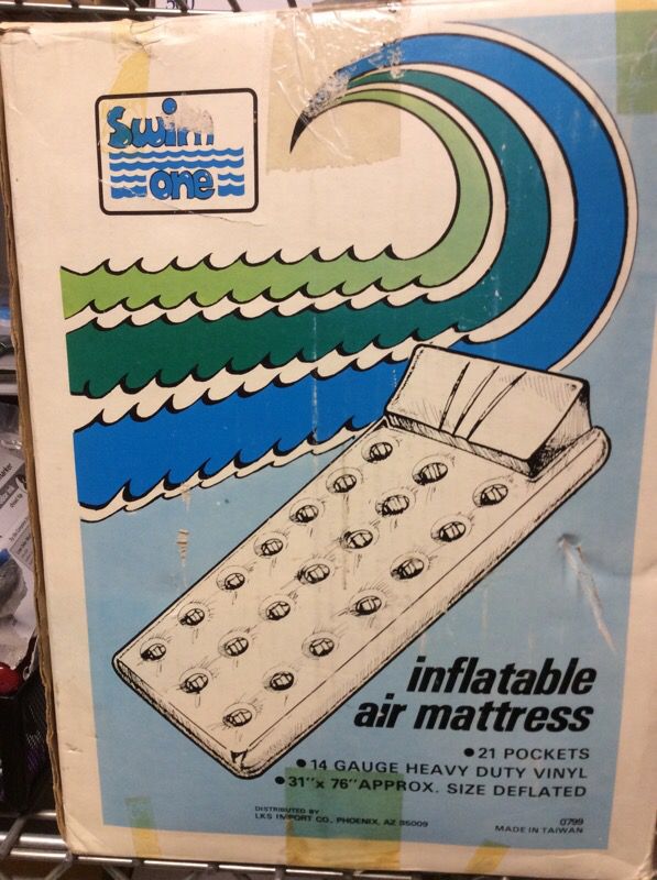Inflatable AIR MATTRESS, 14 gauge vinyl Swim One brand.