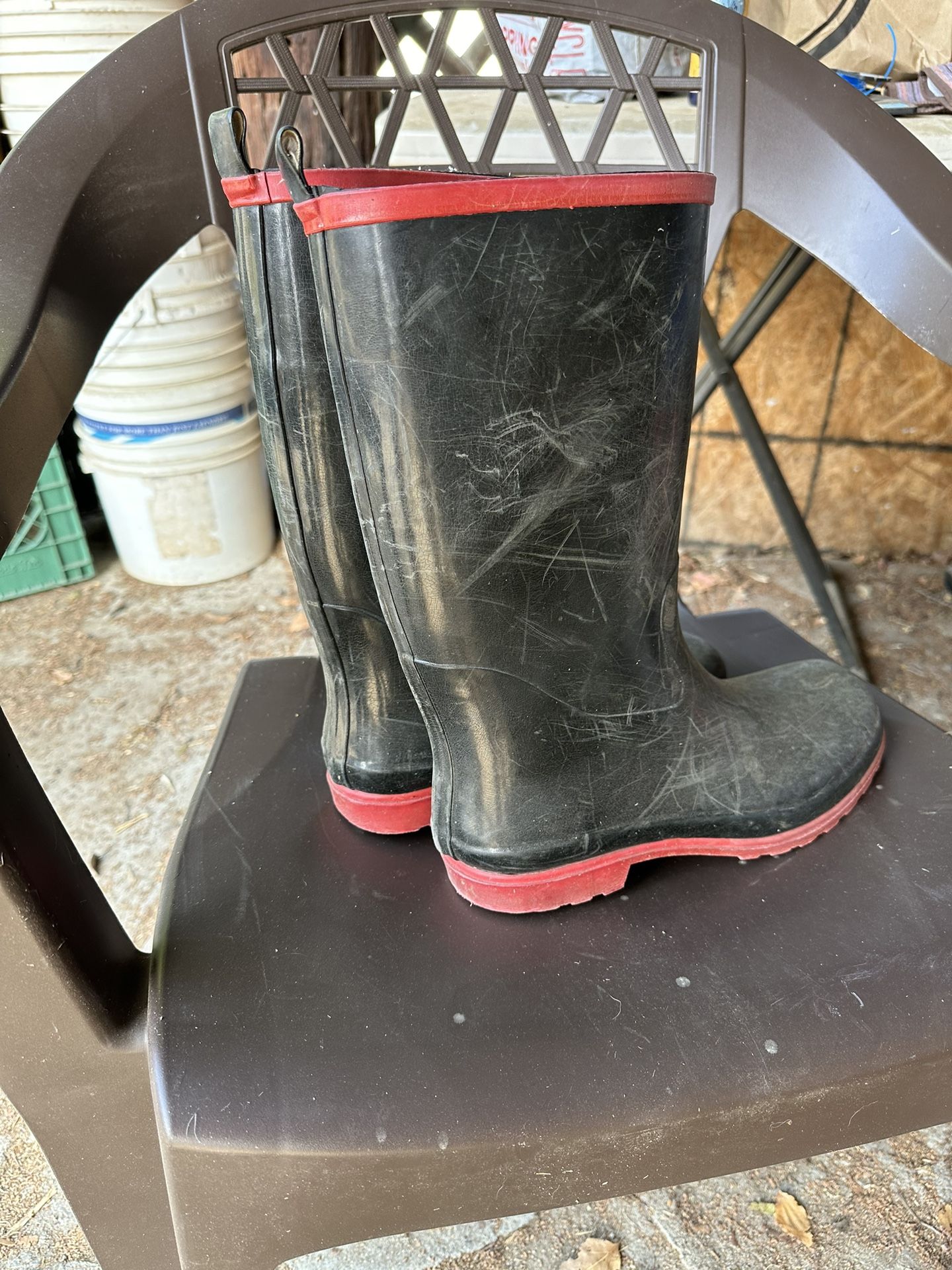 Rain Boots/ Rubber Boots - $10, US Cash Only. Pick up in Clovis, 93612. No Delivery.