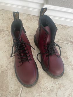 Dr. Martens 1460 Junior Boots