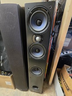 Polk Audio Monitor 50 Series II floorstanding tower speakers.