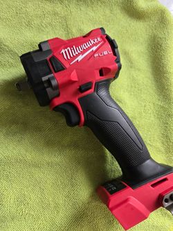 MILWAUKEE M18 FUEL 3/8 WRENCH