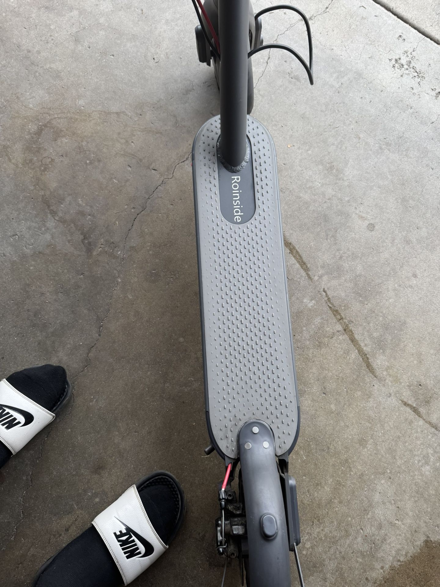 Roinside Electric Scooter