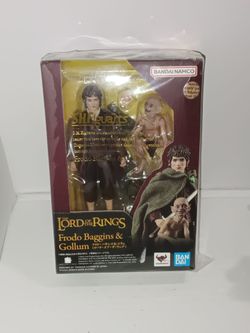 Bandai S.H.Figuarts Frodo Baggins Gollum The Lord of the Rings Fellowship Ring
