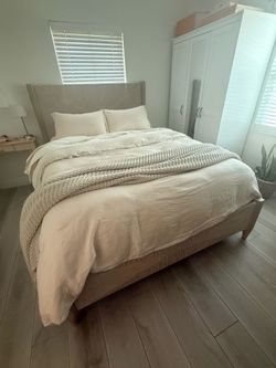 Palmetto Home /Panama Jack Pearl Panel Bed