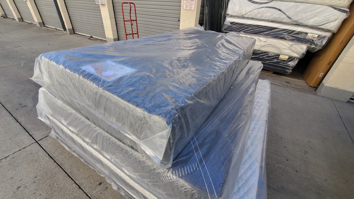 Mattress 39x80x10 Memory Foam For Trucks Cascadia 250